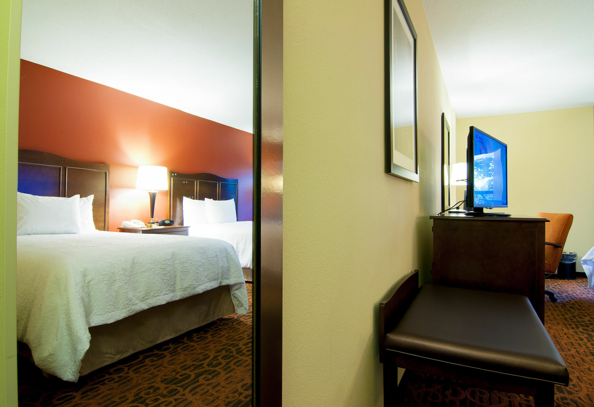 Hampton Inn & Suites Tampa-North Exterior photo